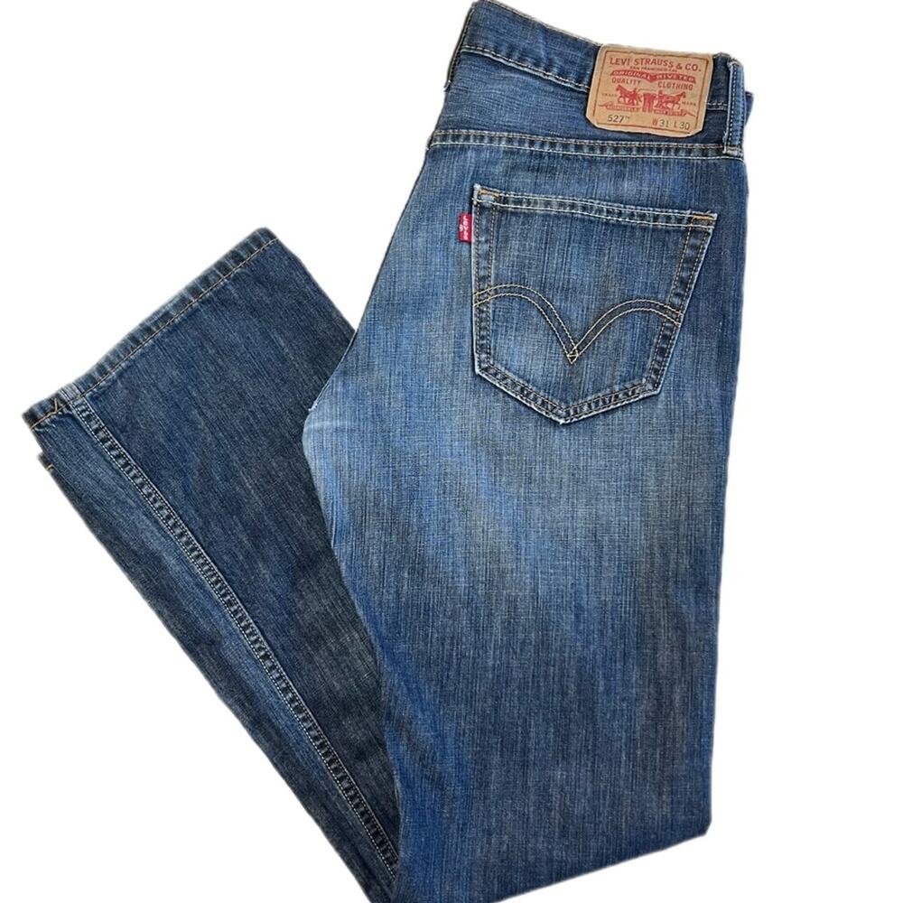⭐️SOLD⭐️ Levi’s jeans 527 , Boot Cut mid rise 31 X 30  dark wash , 100% Cotton